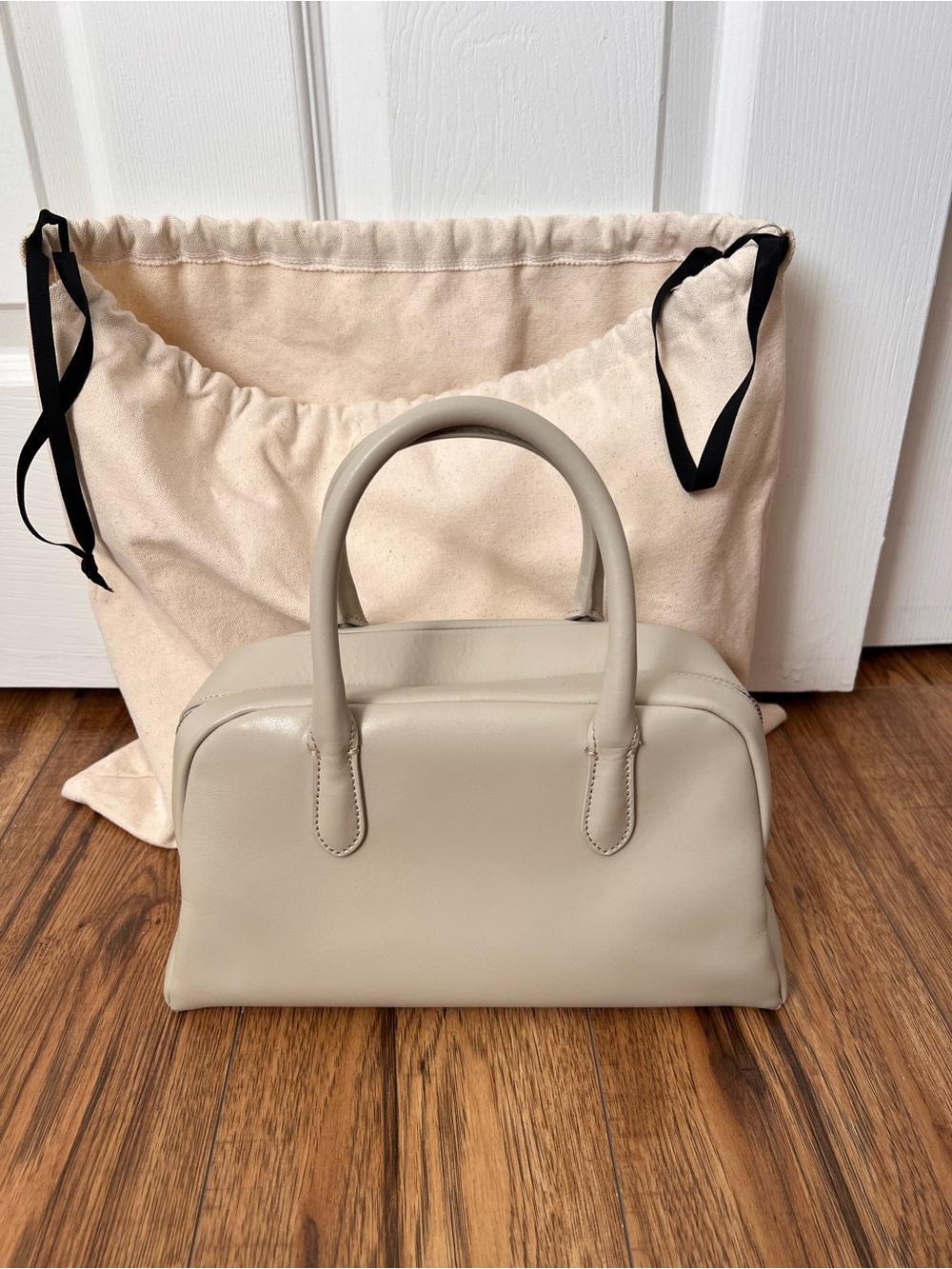 Nothing Written off white golf bag